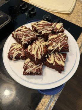Brownies with white chocolate drizzle